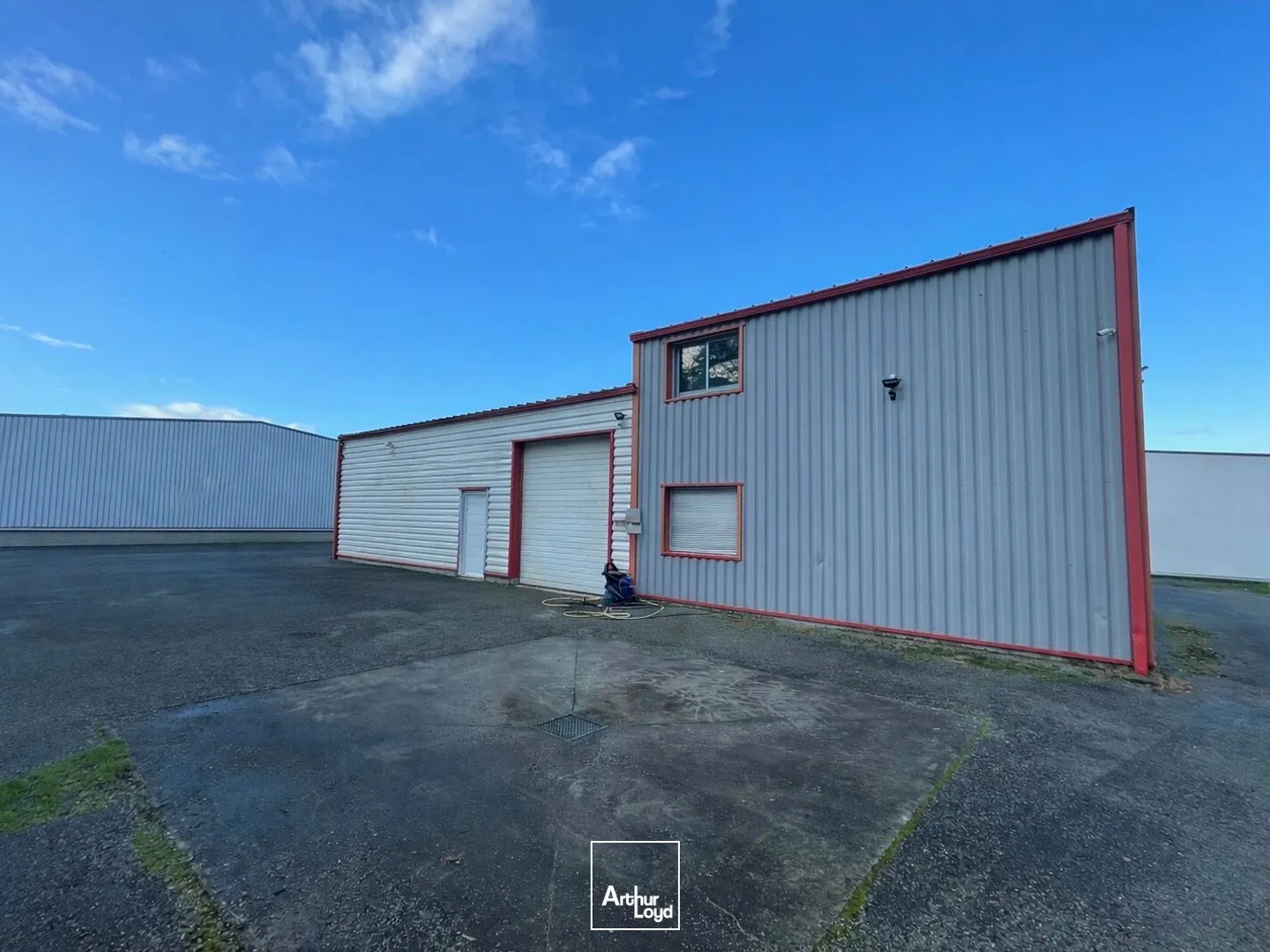 Entrepôt à vendre à Héric avec terrain et accès rapide Nantes Rennes