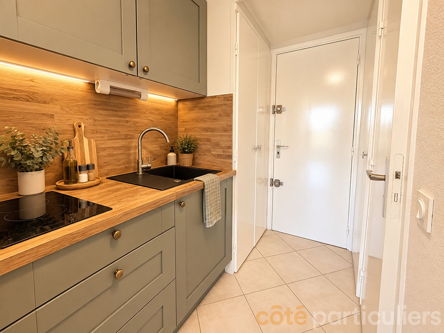 Appartement à vendre - 1 pièce - 20m2 - Le Grau-Du-Roi (30240)