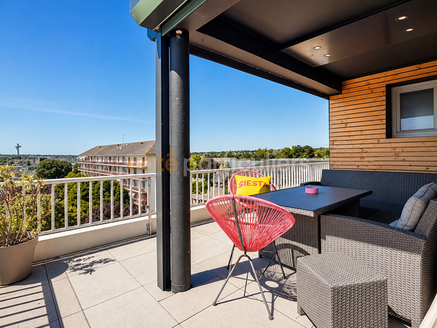 Exclusivité - Appartement de standing avec terrasse et vue exceptionnelle sur Saint-Lô