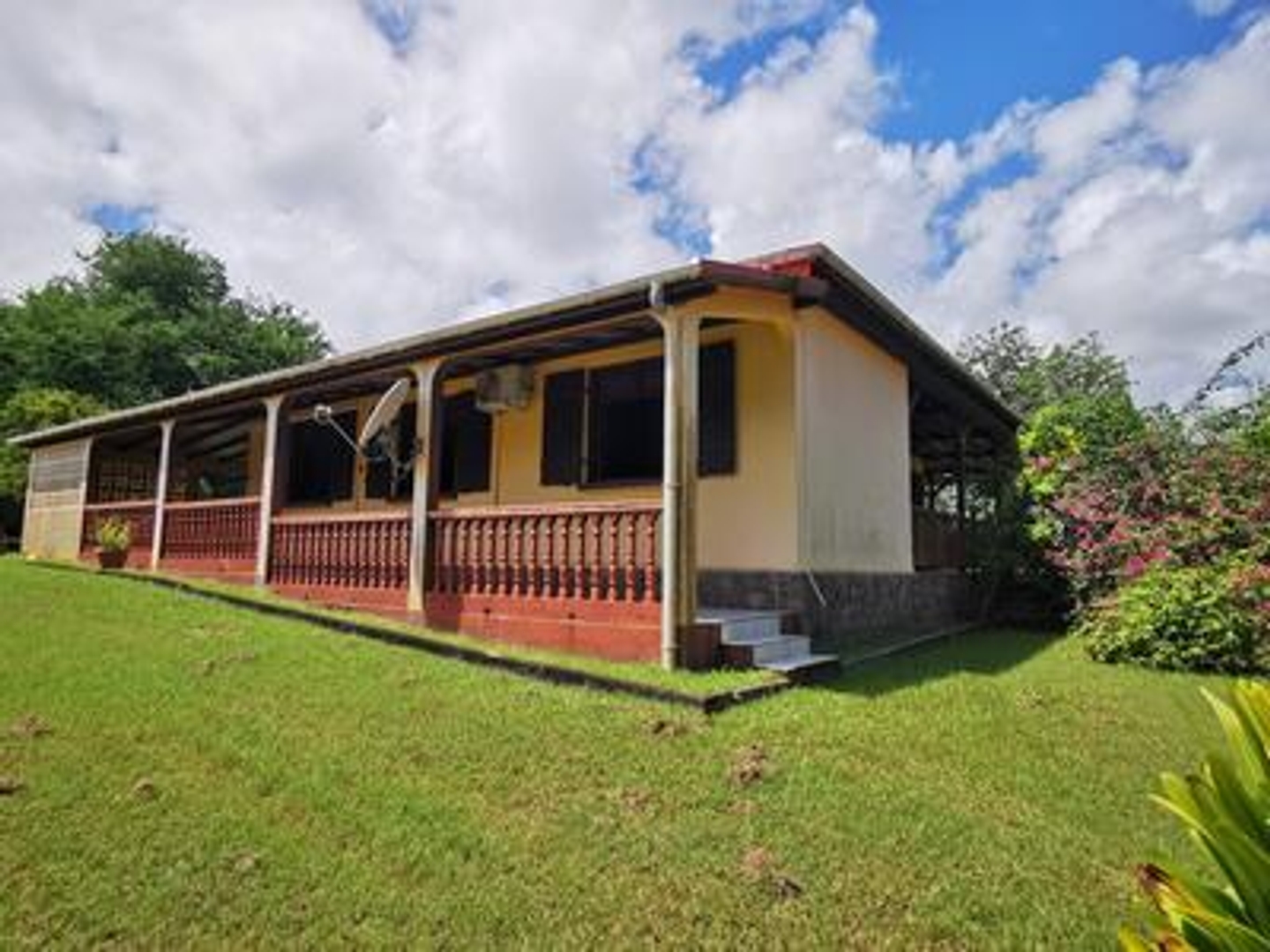 Maison à vendre - 7 pièces - 157m2 - Le Moule (97160)