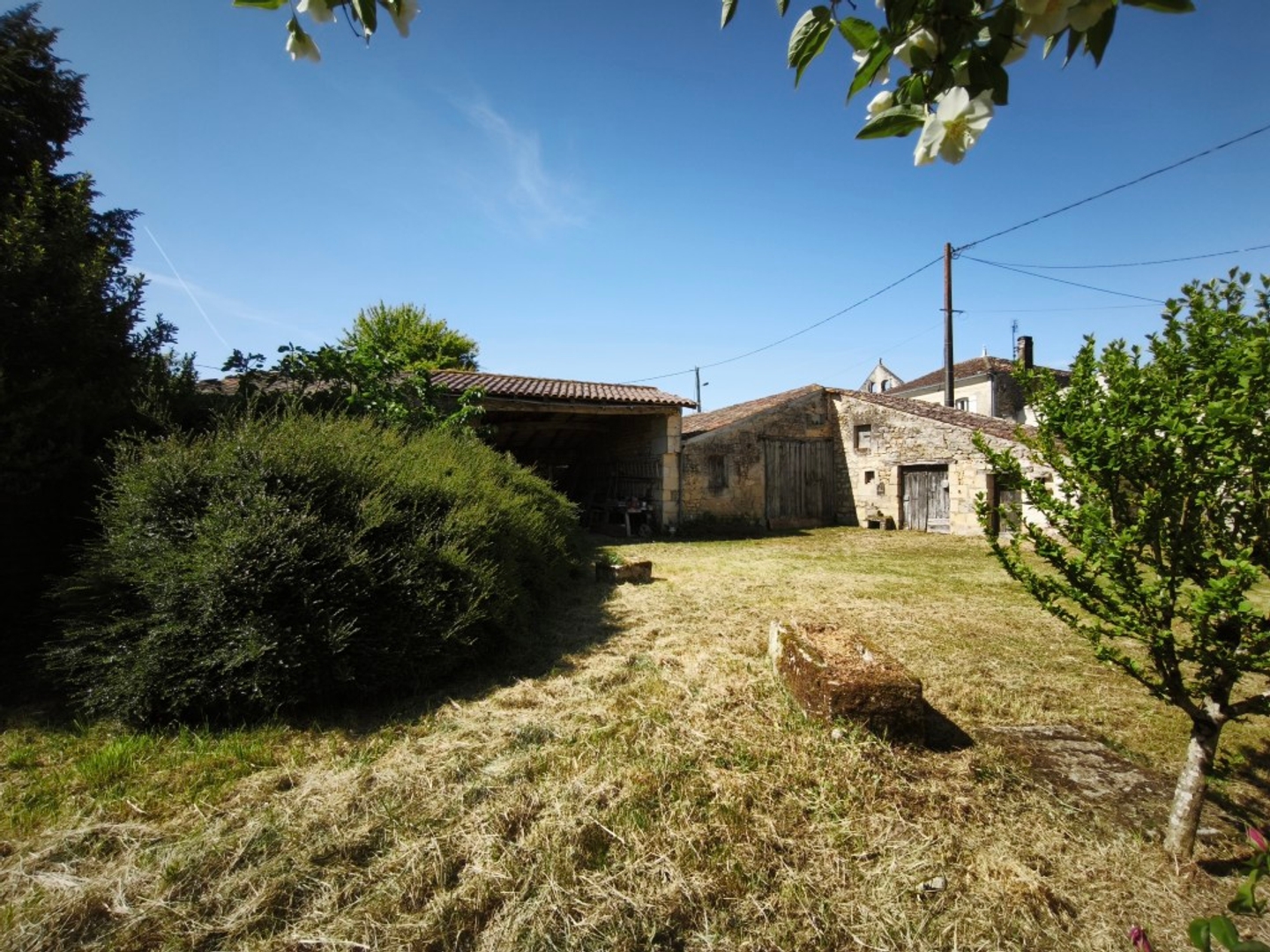Maison à vendre - 3 pièces - 71m2 - Gemozac (17260)