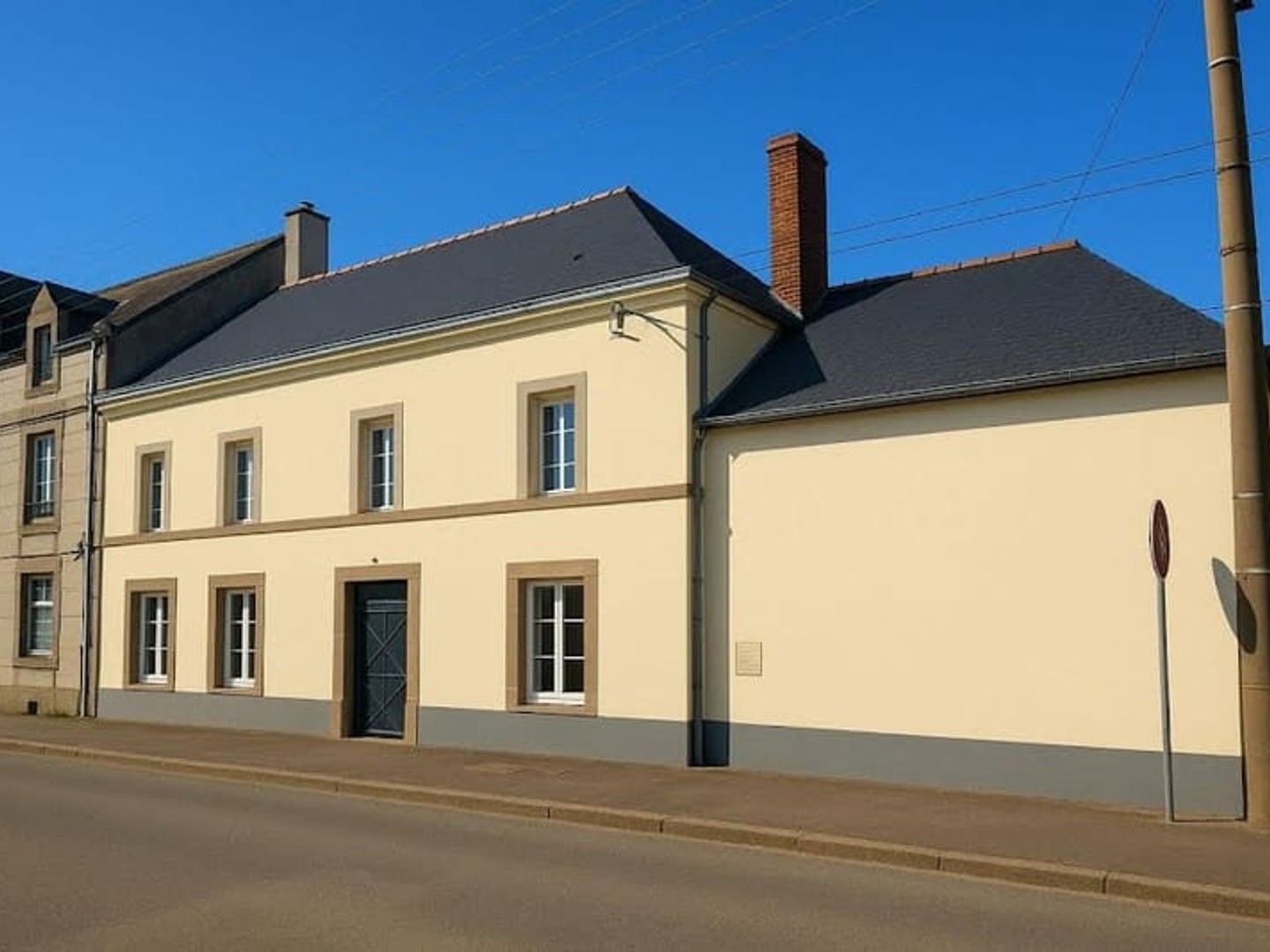 Maison 11 pièces 240 m²