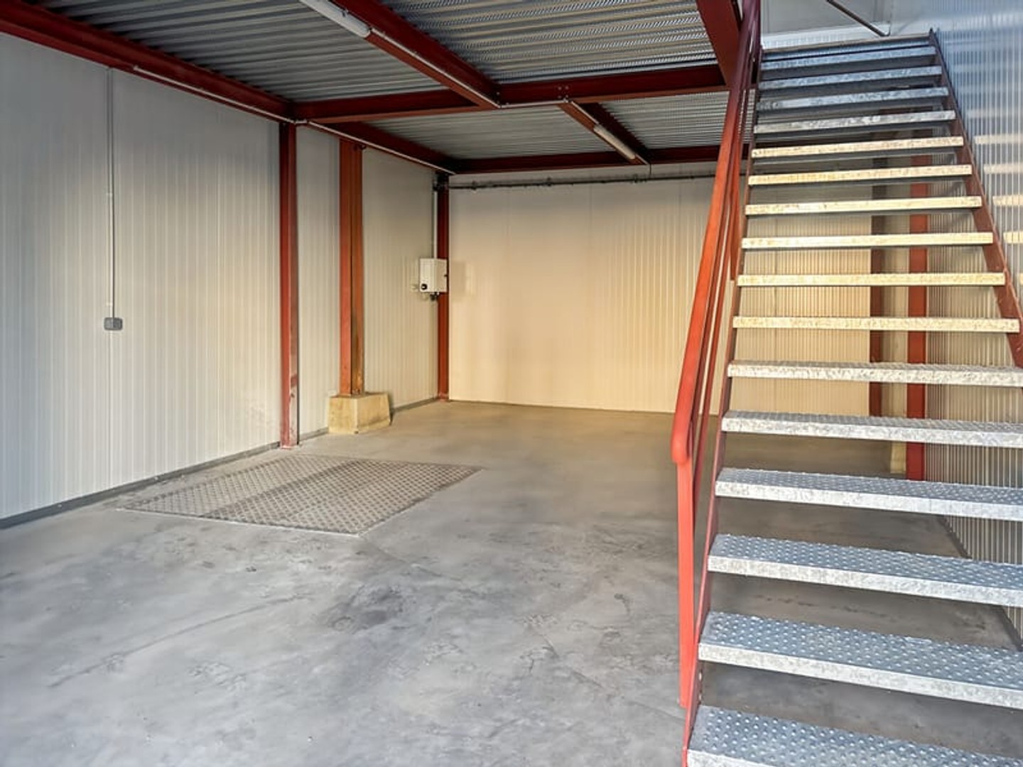 Immeuble commercial 85 m²