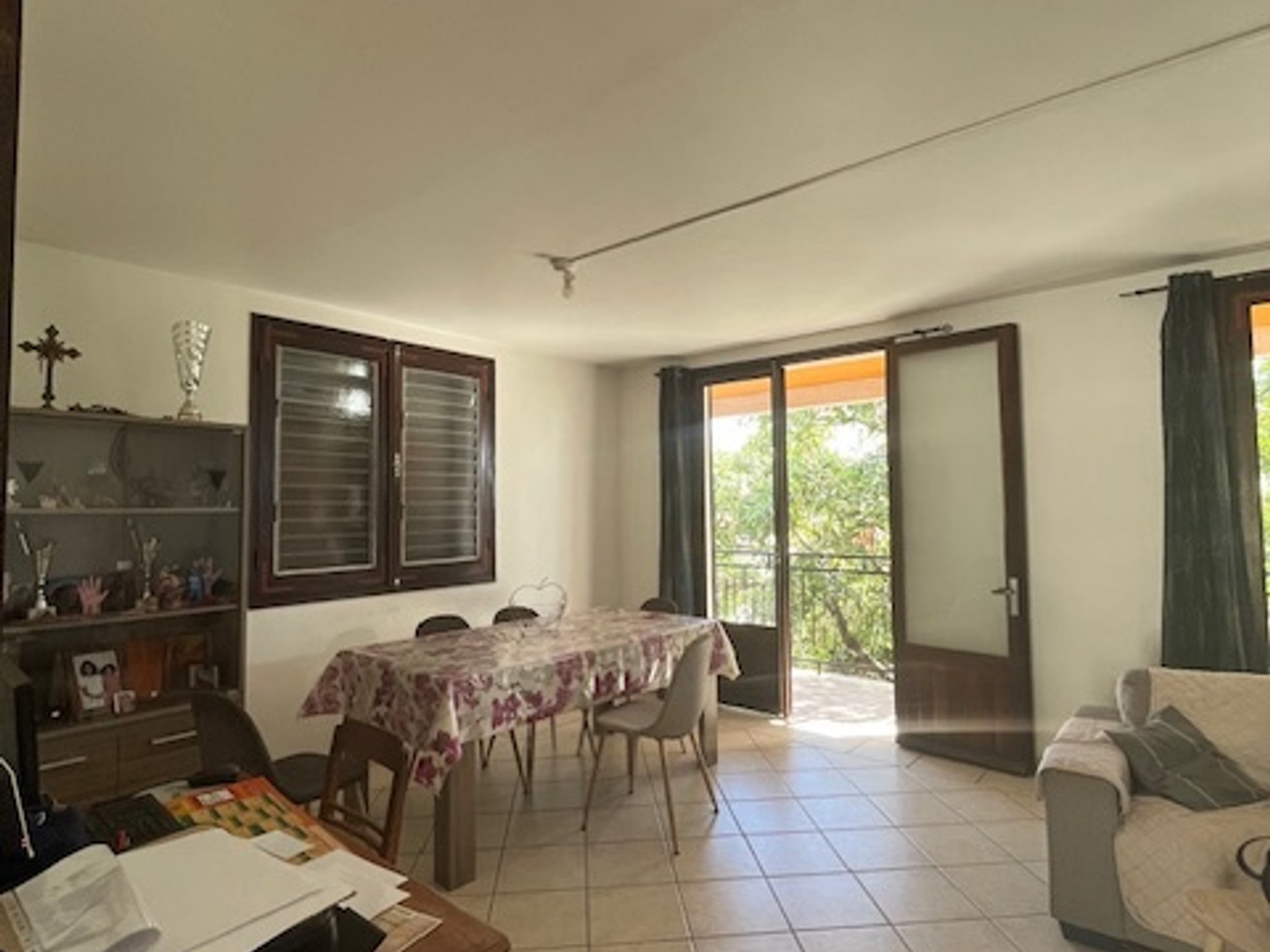 Maison à vendre - 8 pièces - 199m2 - Saint-Denis (97400)