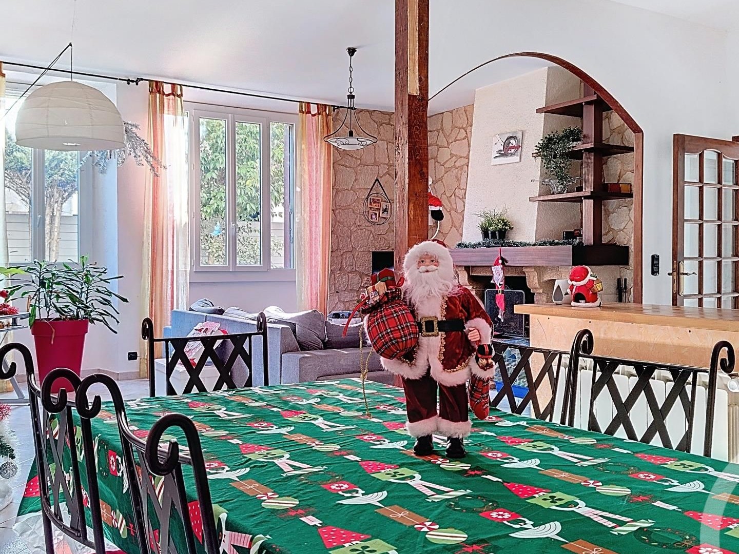 Maison 6 pièces 179 m²