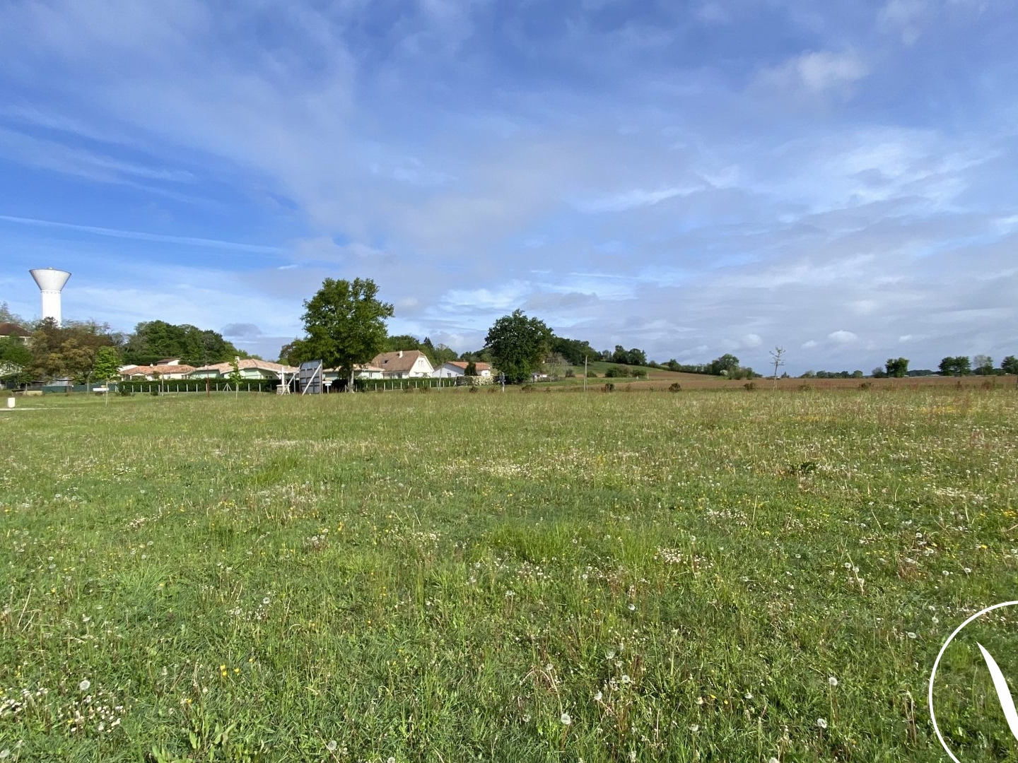 Terrain à vendre - 910m2 - Miramont-Sensacq (40320)