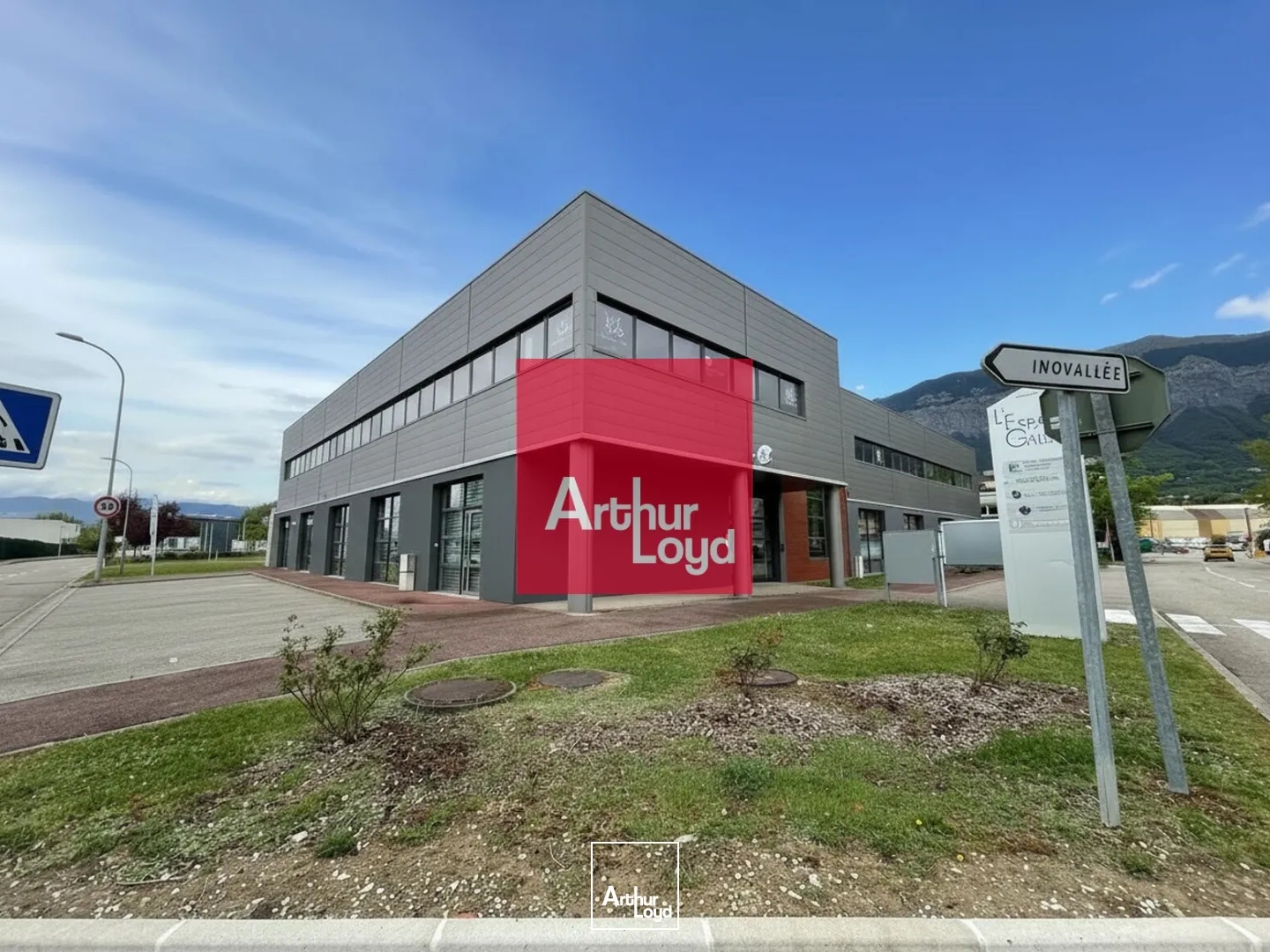Parking / garage / box à vendre - 209m2 - Montbonnot-Saint-... (38330)