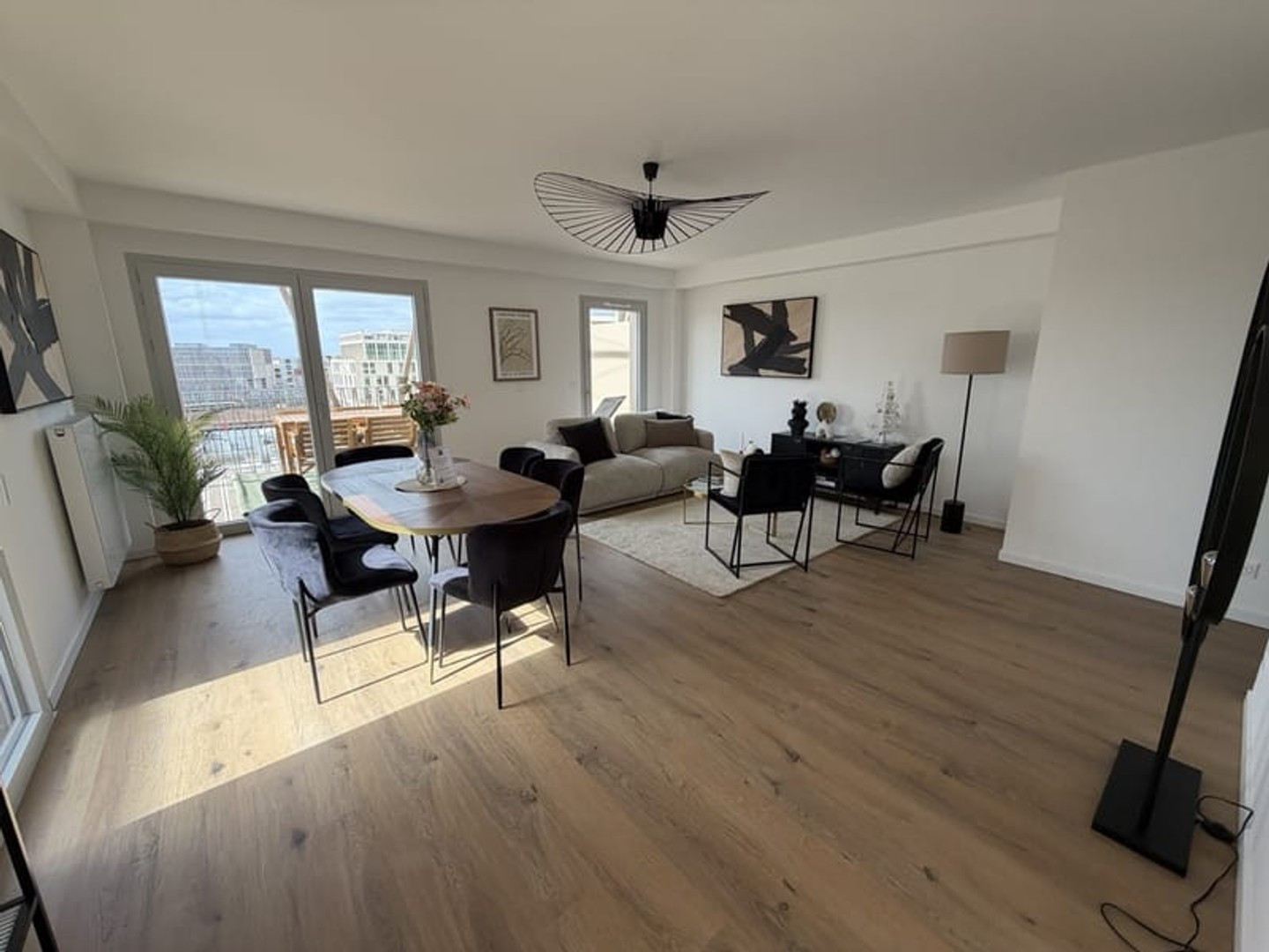 Dernier étage - Grande terrasse - 1 parking - Notaire OFFERT- cave