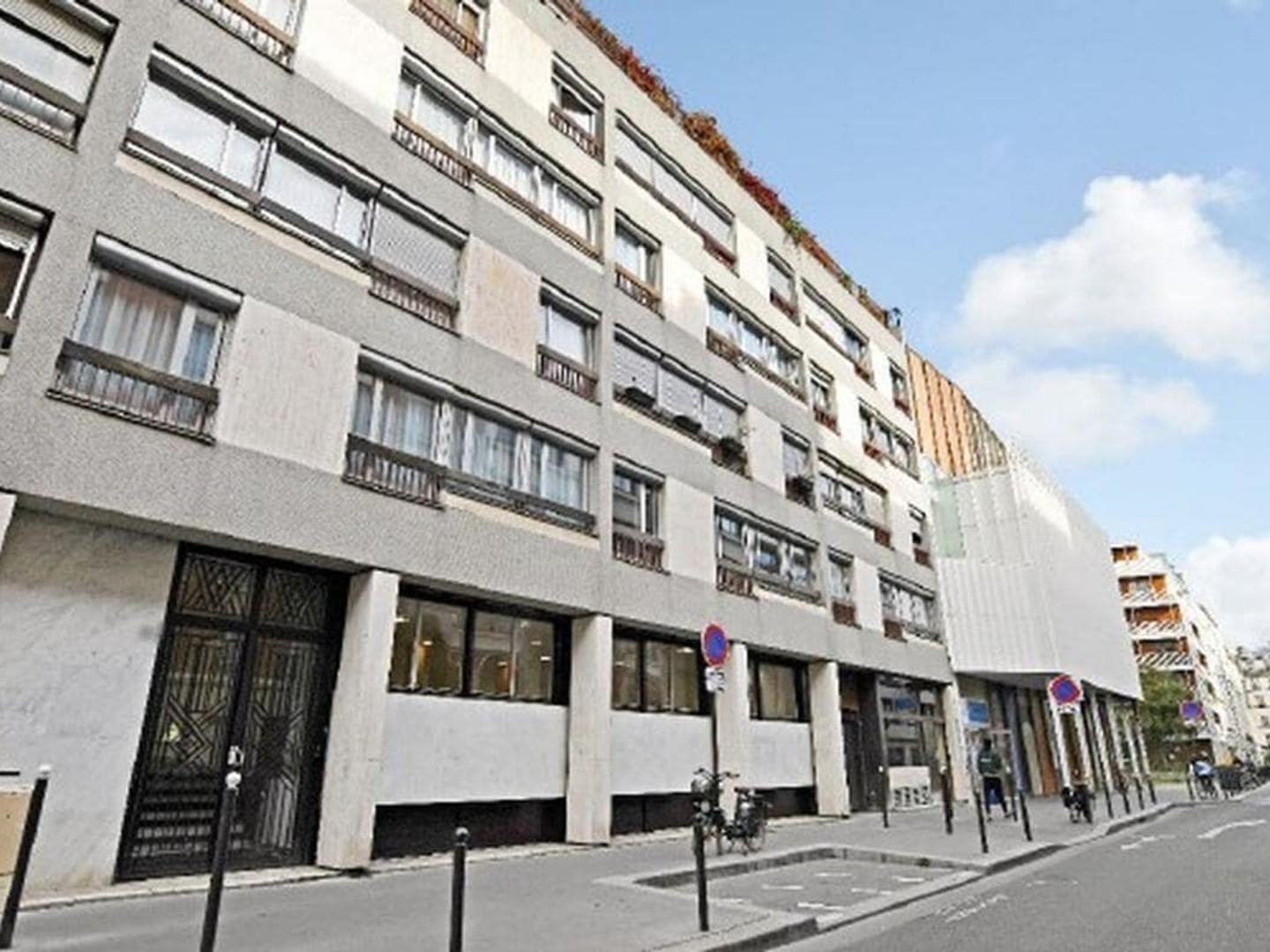 Bureau à vendre à Paris avec accès indépendant et quai de déchargement