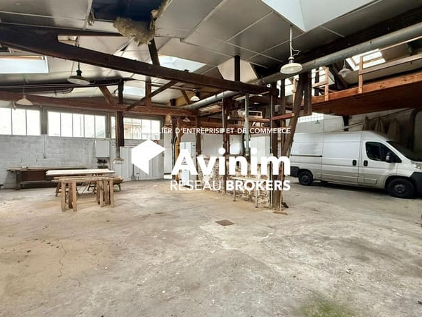 Immeuble industriel 125 m²