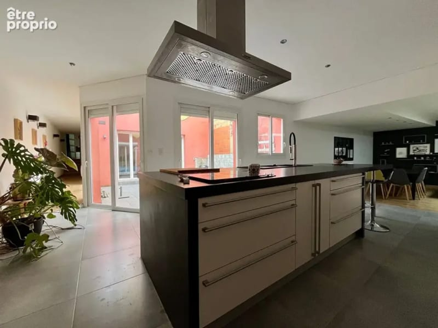 Bureaux à vendre - 6 pièces - 175m2 - Le Mans (72000)
