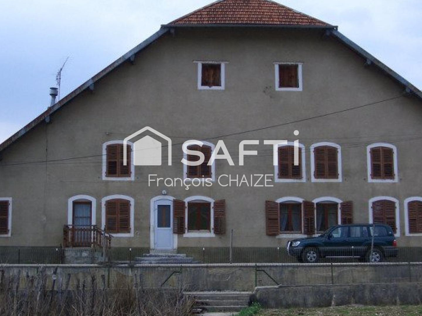 Ferme comtoise - Fort potentiel d'investissement - 8 appartements