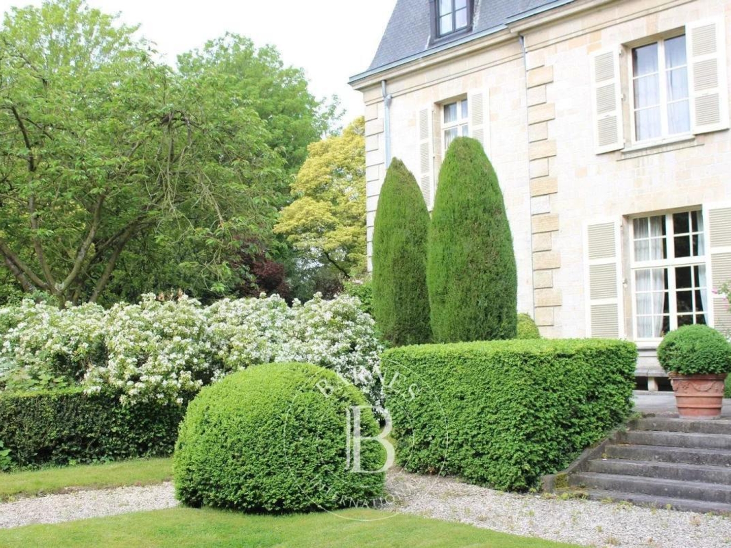 Vends t6 et plus - 239.12 m² - Mouvaux 59420