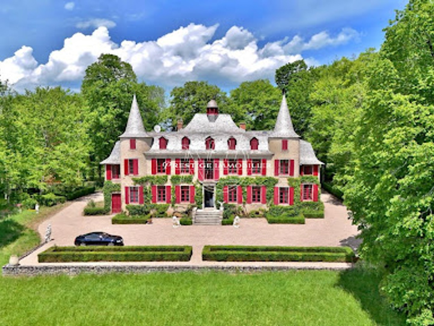 Château 25 pièces 750 m²