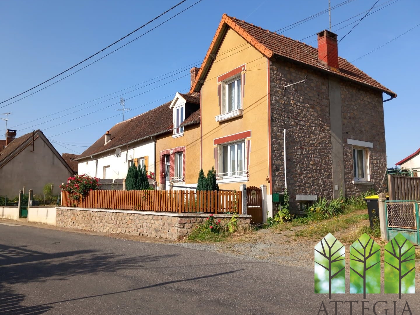 MAISON DANS LE BOURG, HABITABLE DE SUITE