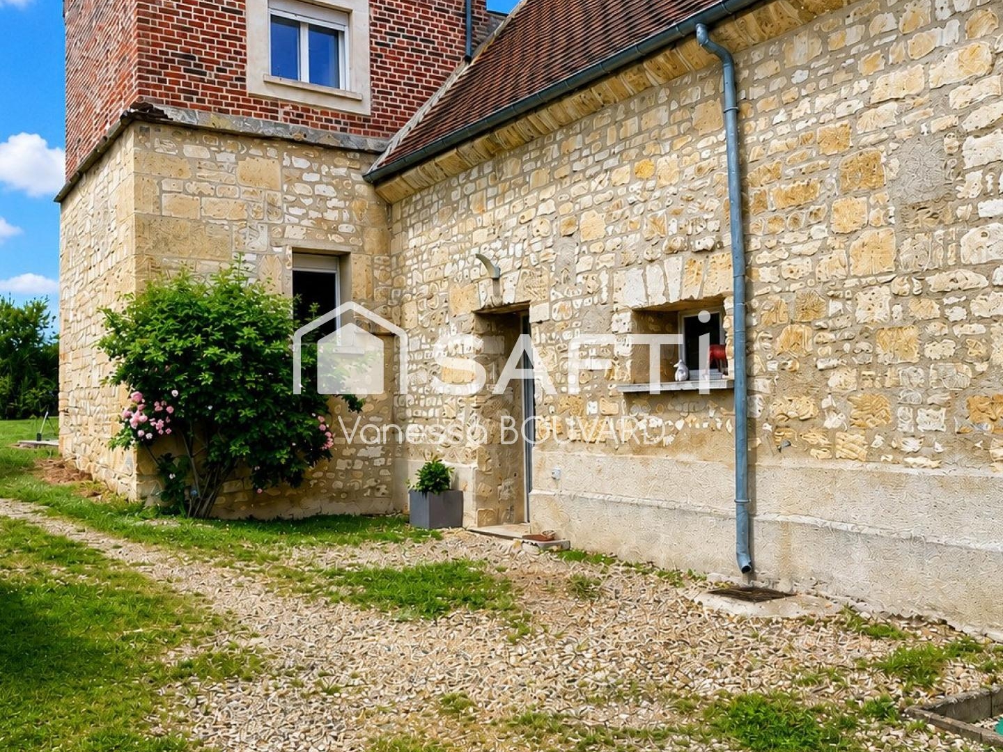 Maison rénovée, 4 chambres, terrain de 1100 m²