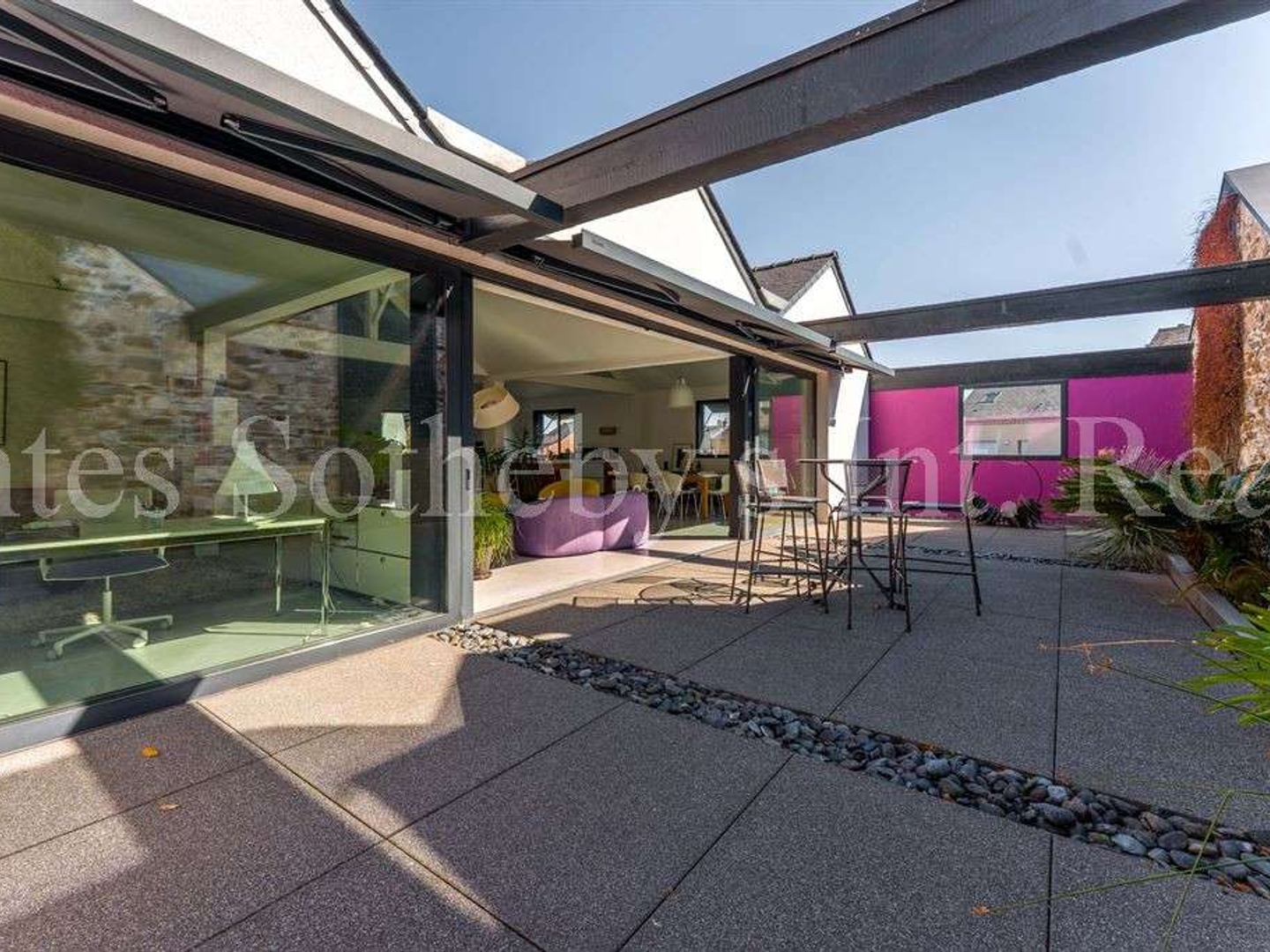 Maison 5 pièces 335 m²