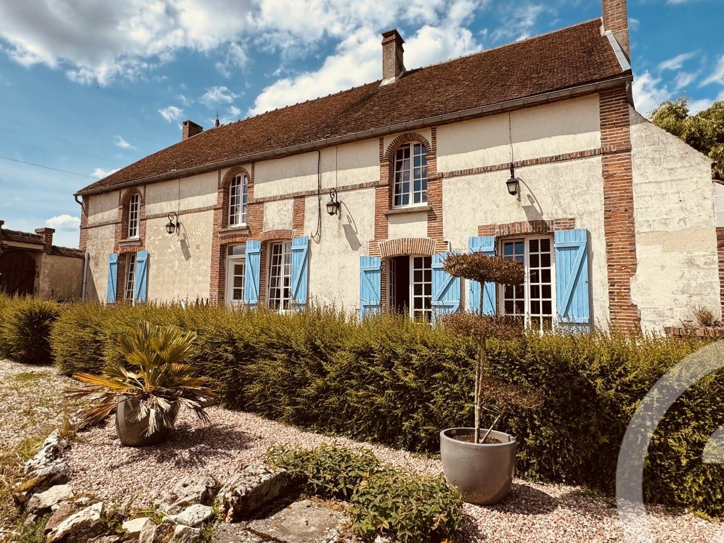 Maison 6 pièces 249 m²