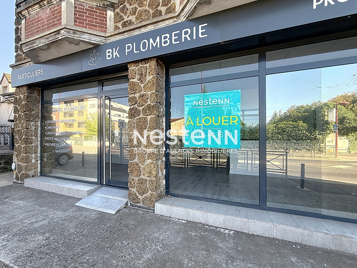 Cession Droit au Bail , Gonesse Gare 70m² + 4 places de parking privé