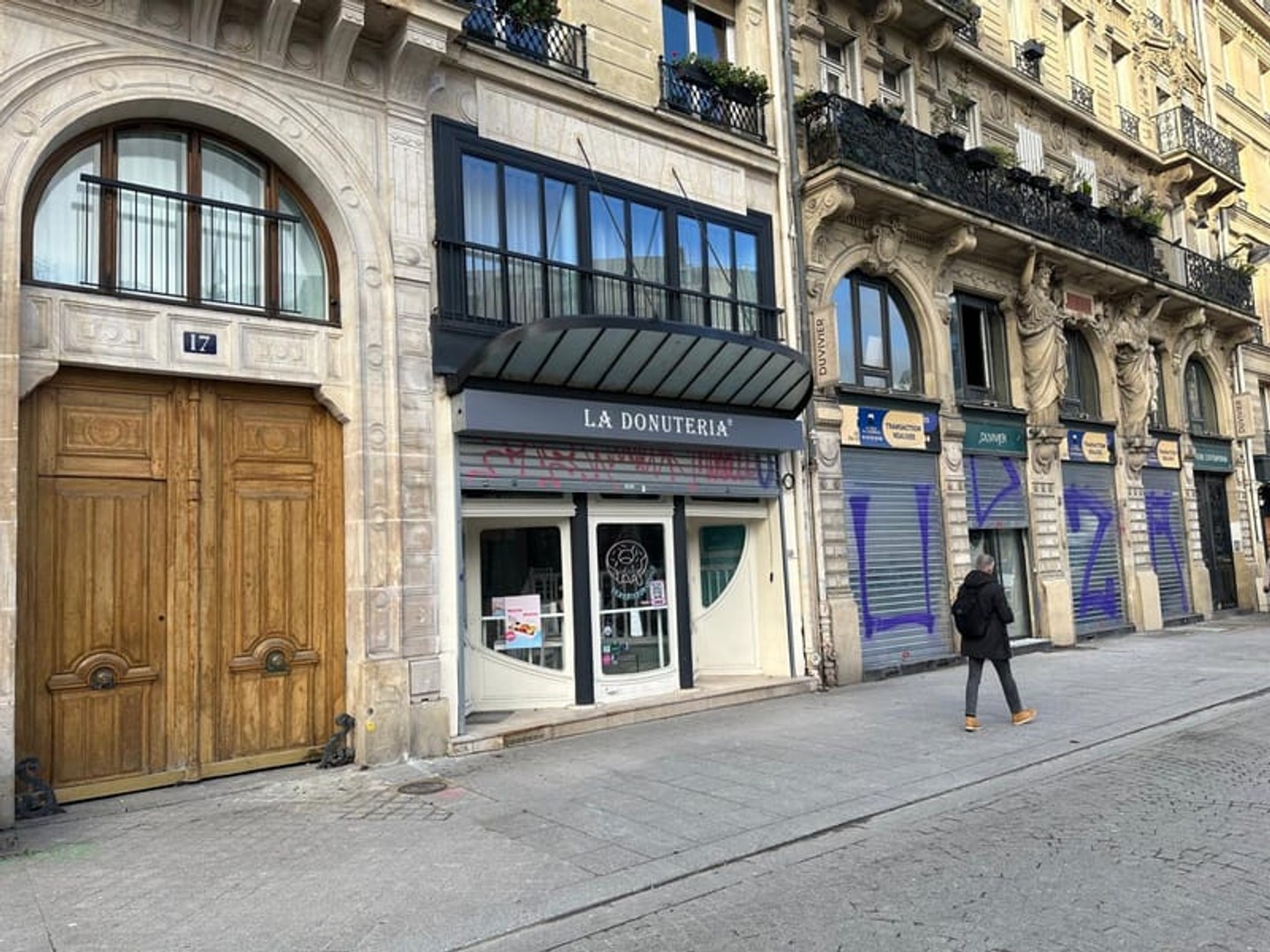 Fonds de commerce restauration emplacement no1 possibilité licence IV 17 rue des Halles, 75001 Paris.