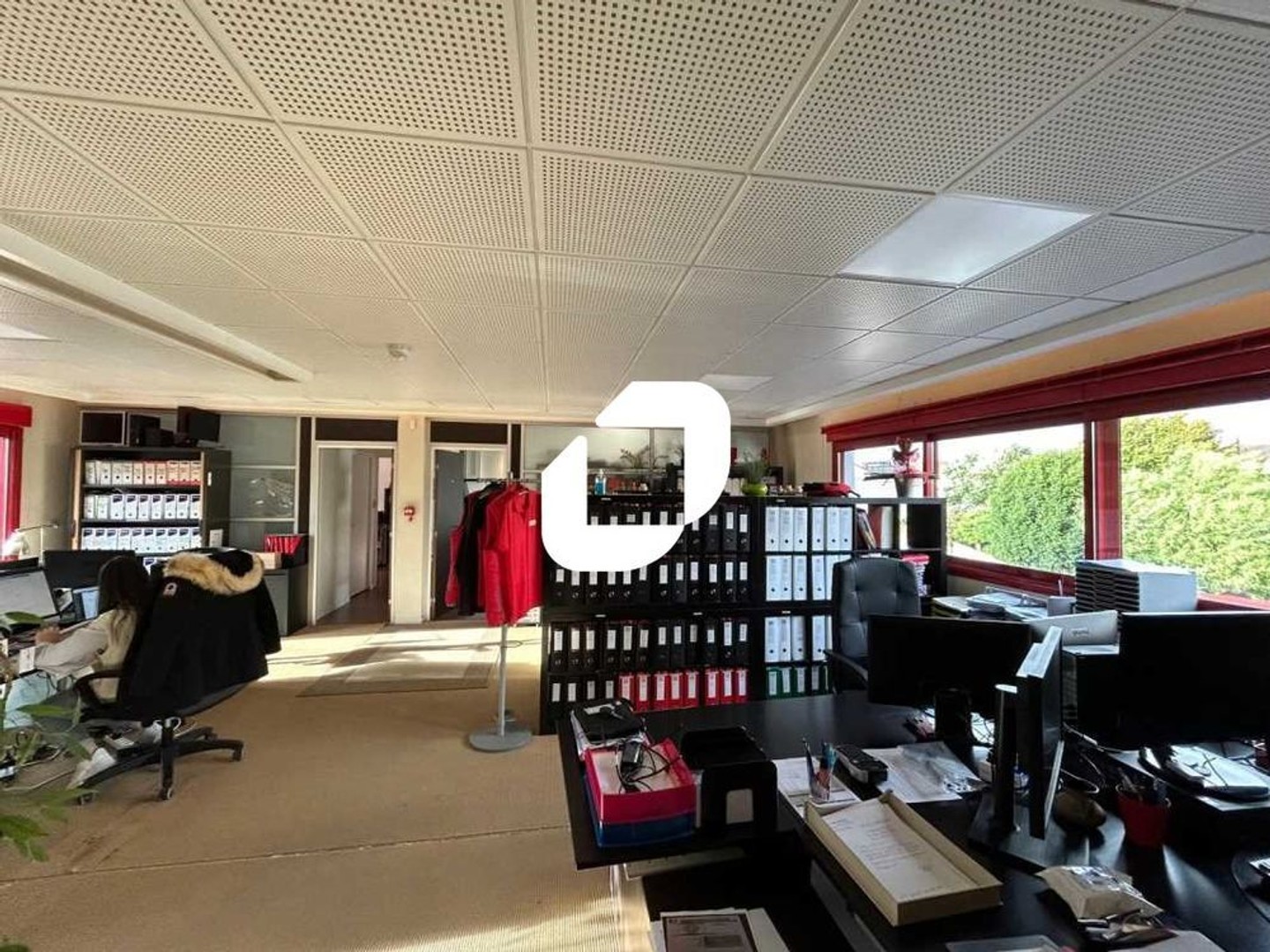 Bureaux - A VENDRE OU A LOUER - 250 m² non divisibles