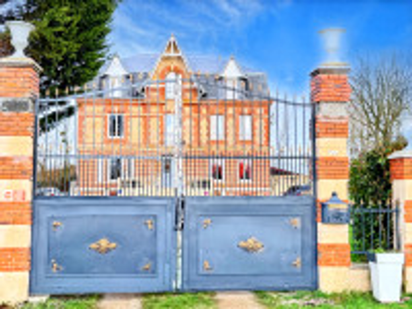 Maison à vendre - 2 pièces - 420m2 - Les Moutiers-En-Auge (14620)