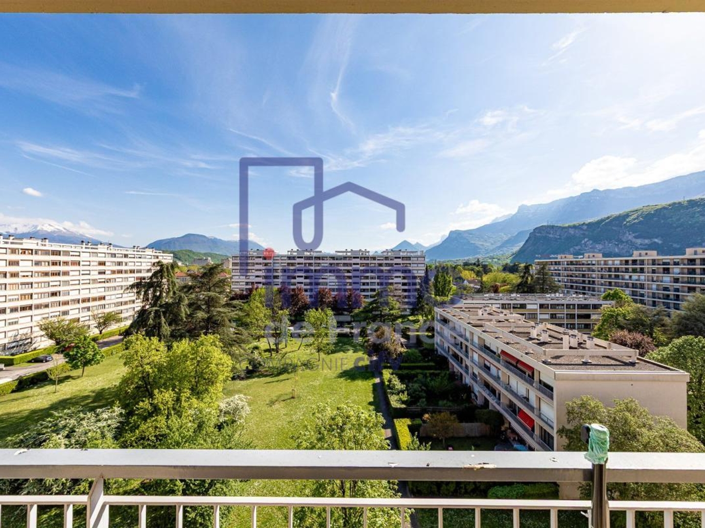 Appartement à vendre - 5 pièces - 111m2 - Échirolles (38130)