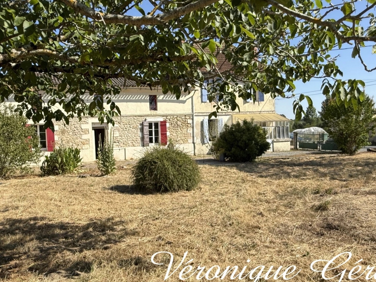 Maison 11 pièces 300 m²