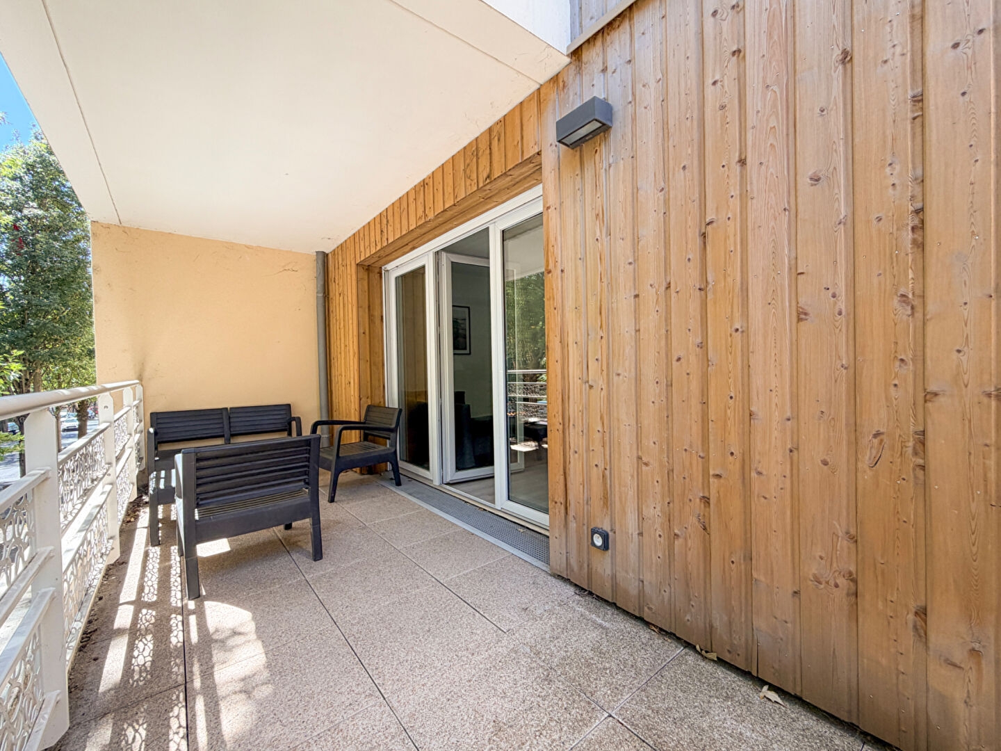 A vendre - Appartement T3 de 65 m² vendu meublé, avec balcon et parking, dans résidence récente (2021) avec ascenseur "Angers Gare/ Pont Noir"