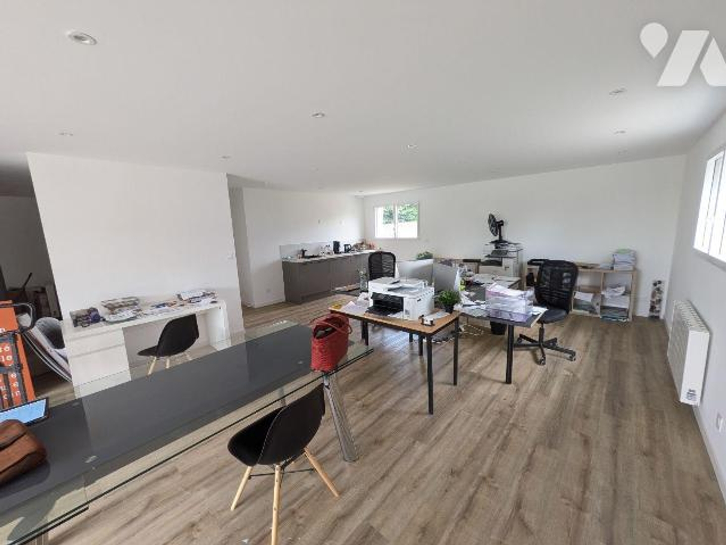 Fonds de commerce 1 pièce 80 m²