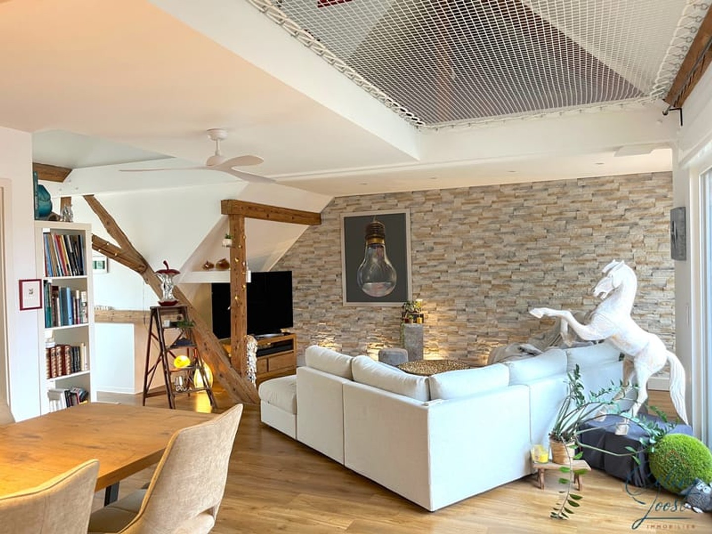 COUP DE COEUR ! Magnifique loft de 103 m2 avec terrasse, cave et parkings