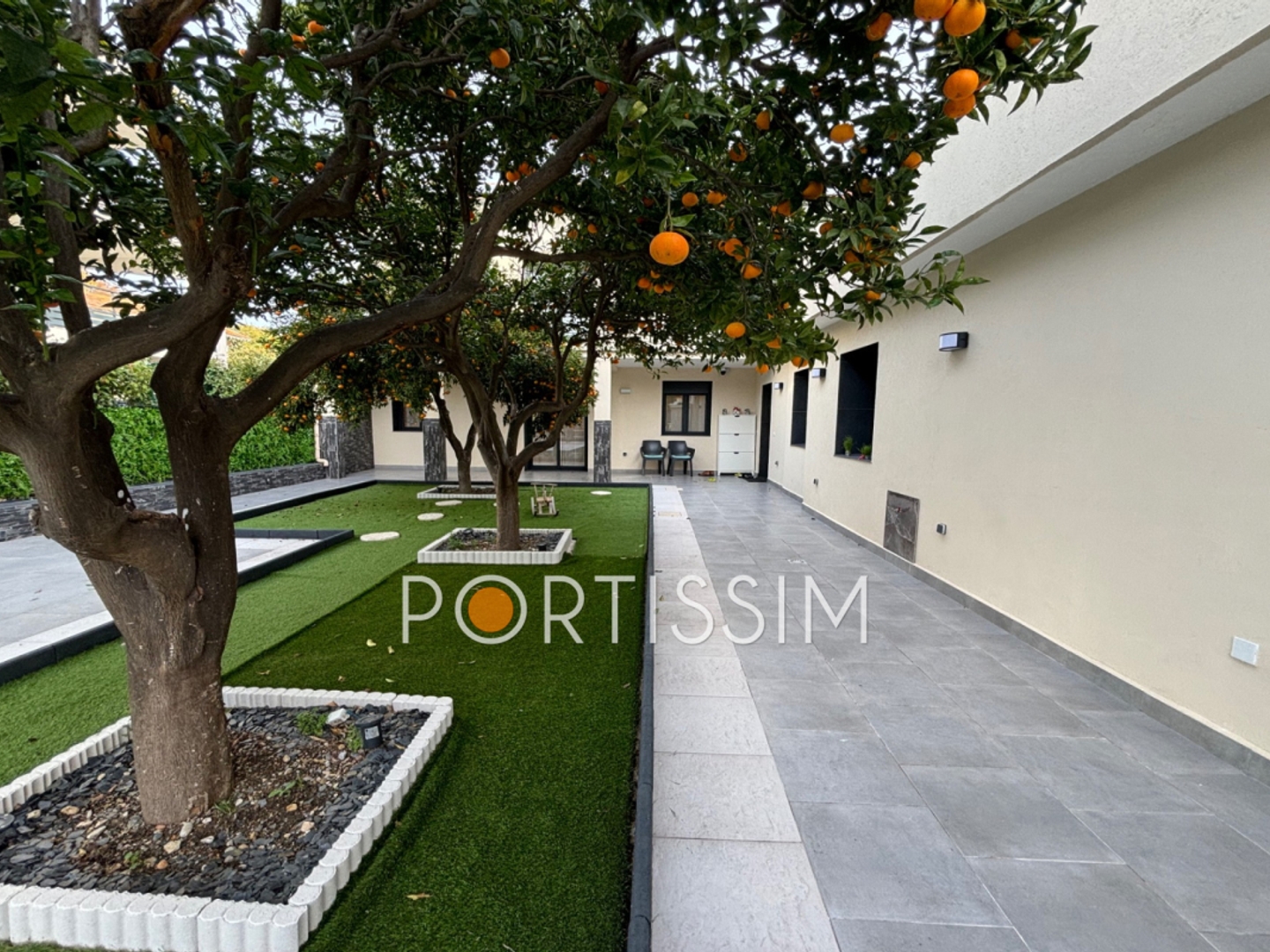 Saint-Laurent-Du-Var / proche mer / villa 4 chambres / parfait