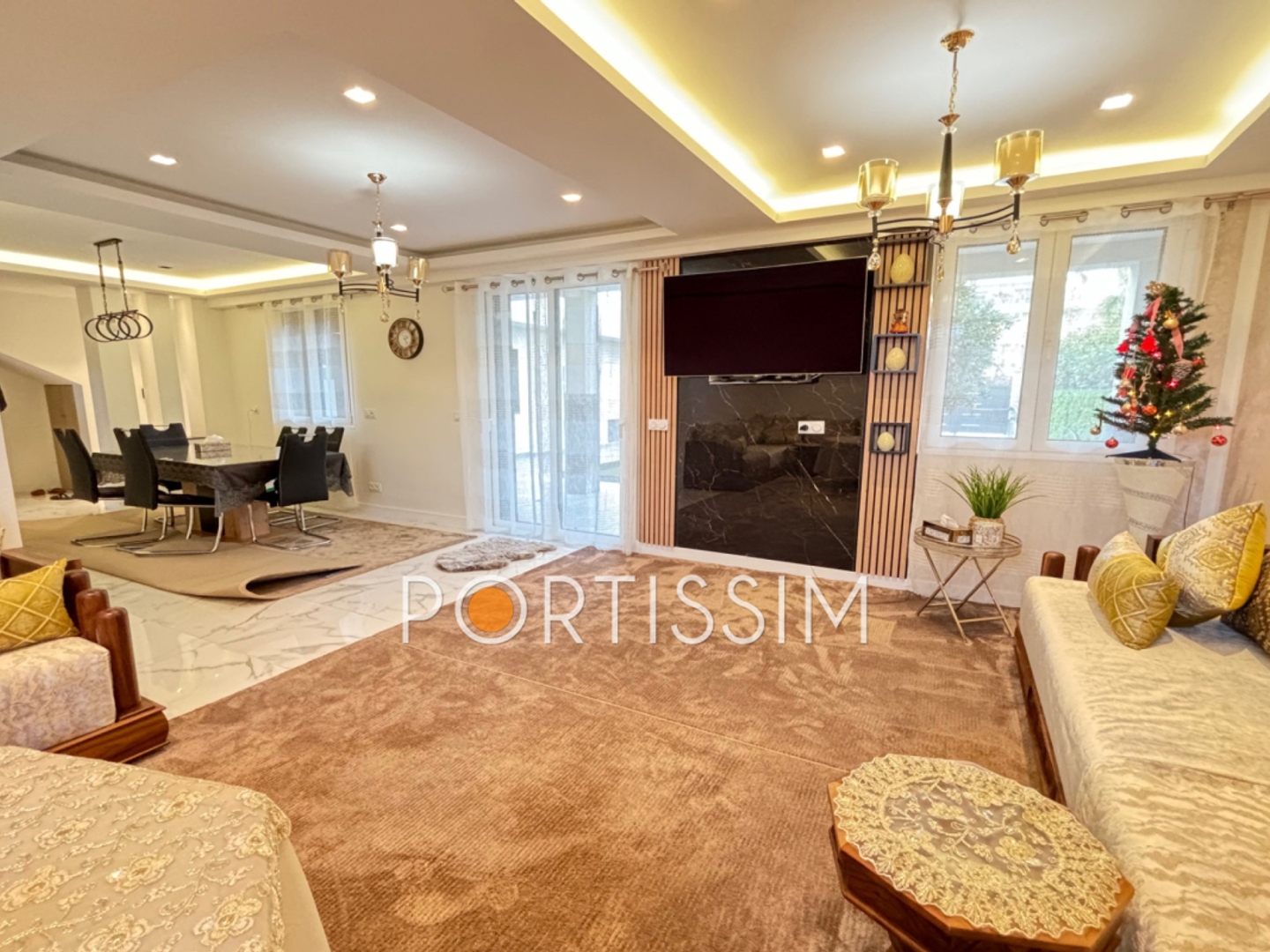 Maison à vendre - 5 pièces - 138m2 - Saint-Laurent-Du-Var (06700)