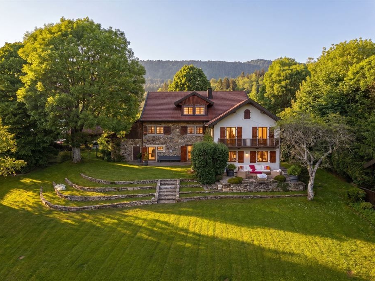 Villa 9 pièces 394 m²