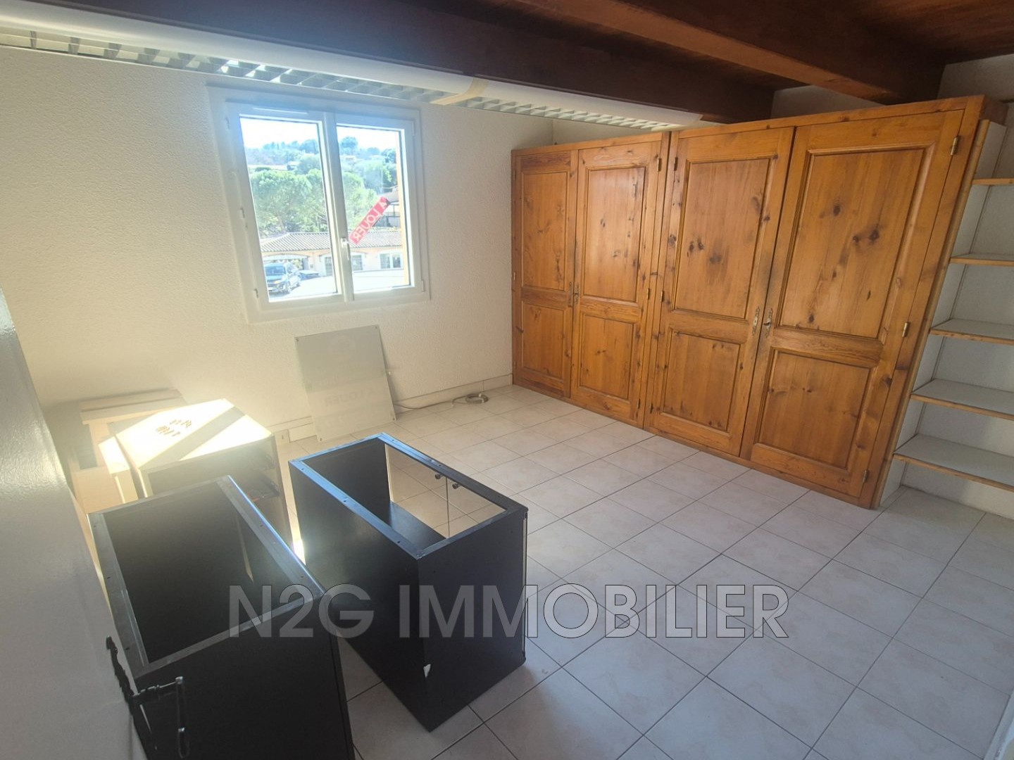 Immeuble commercial 103 m²