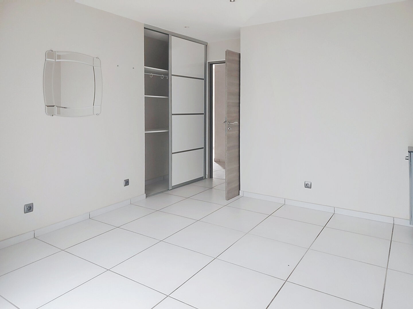 Local commercial 4 pièces 53 m²