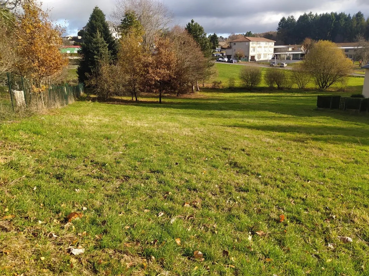 Terrain à vendre - 2021m2 - Le Rouget-Pers (15290)
