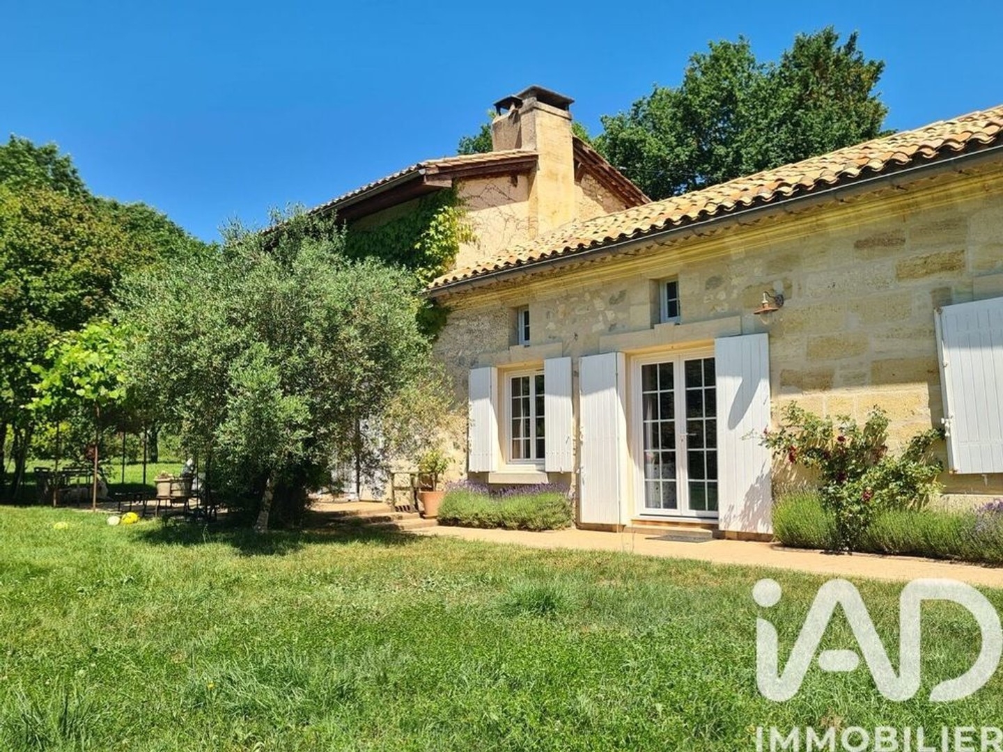 Maison 8 pièces 240 m²