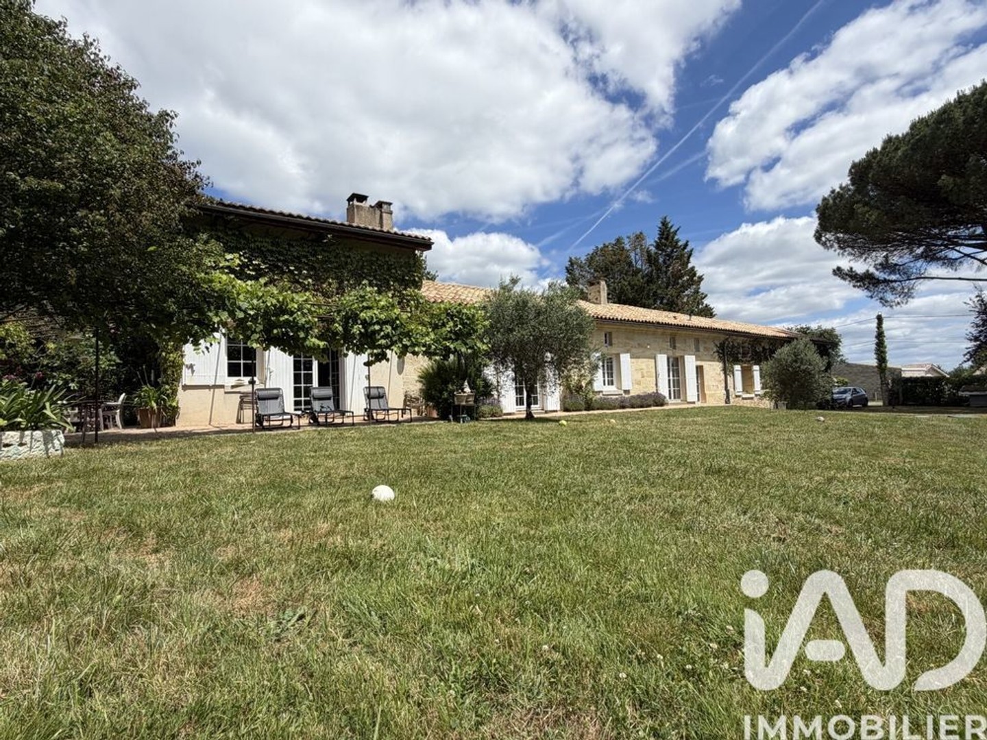 Maison à vendre - 8 pièces - 240m2 - Tizac-De-Lapouyade (33620)