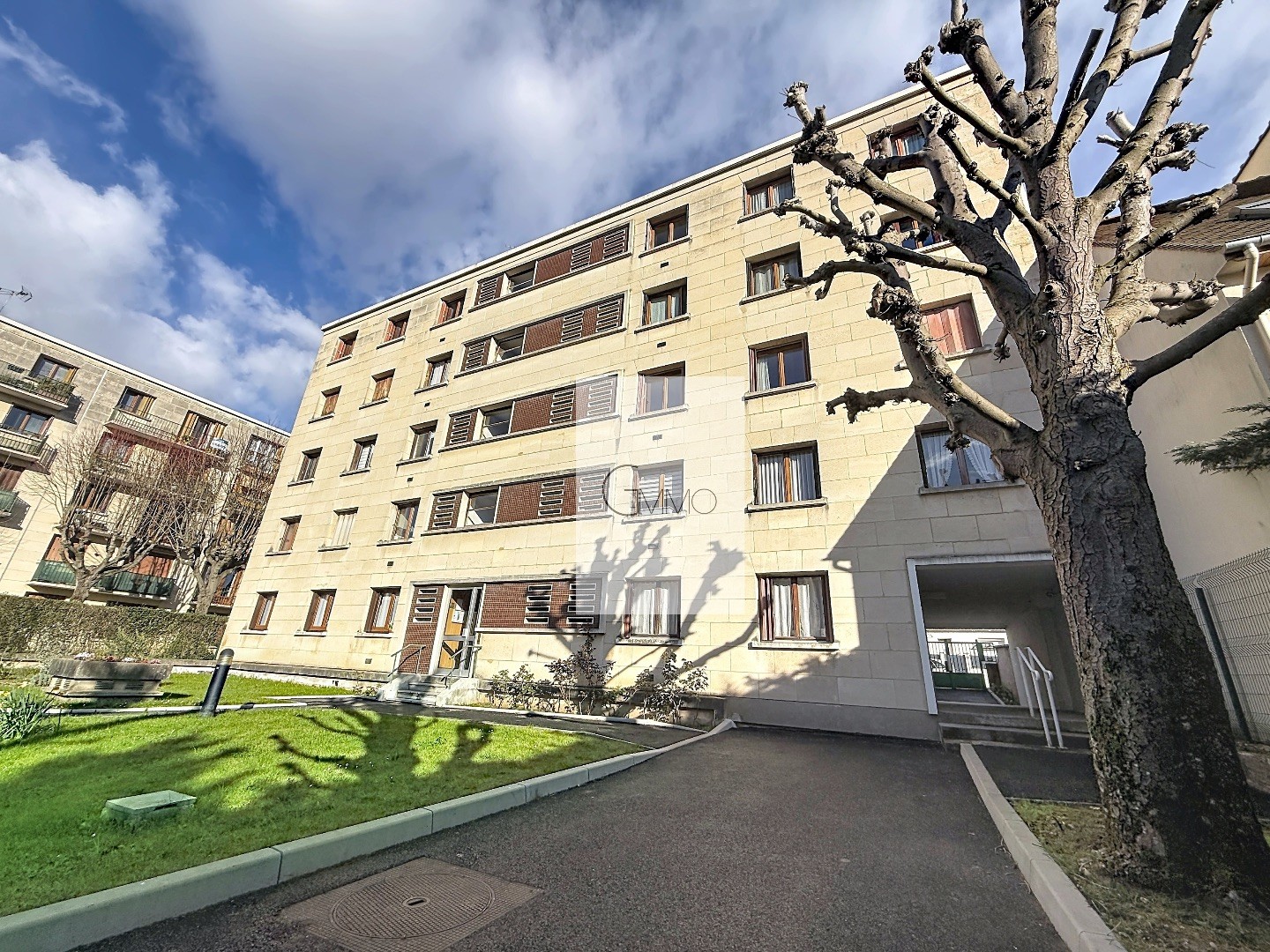 4 pièces – 3 chambres – 81 m² – Box & cave – Aucun travaux