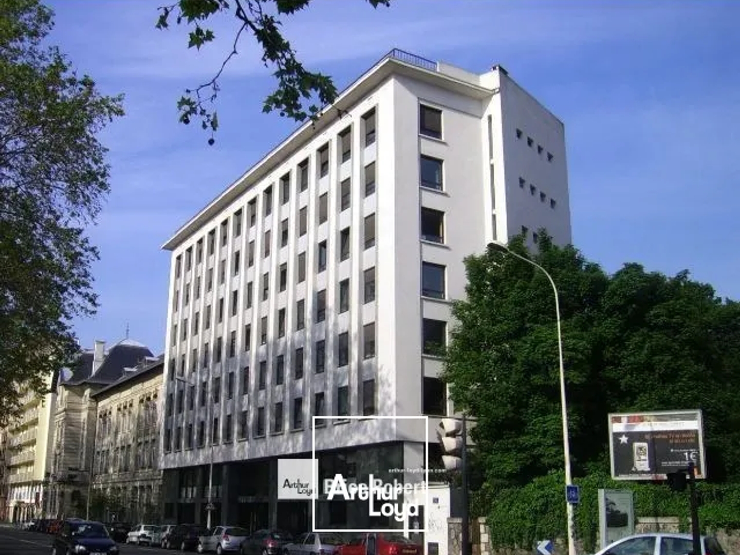Bureaux à vendre à Lyon 9ème dans immeuble de standing avec climatisation