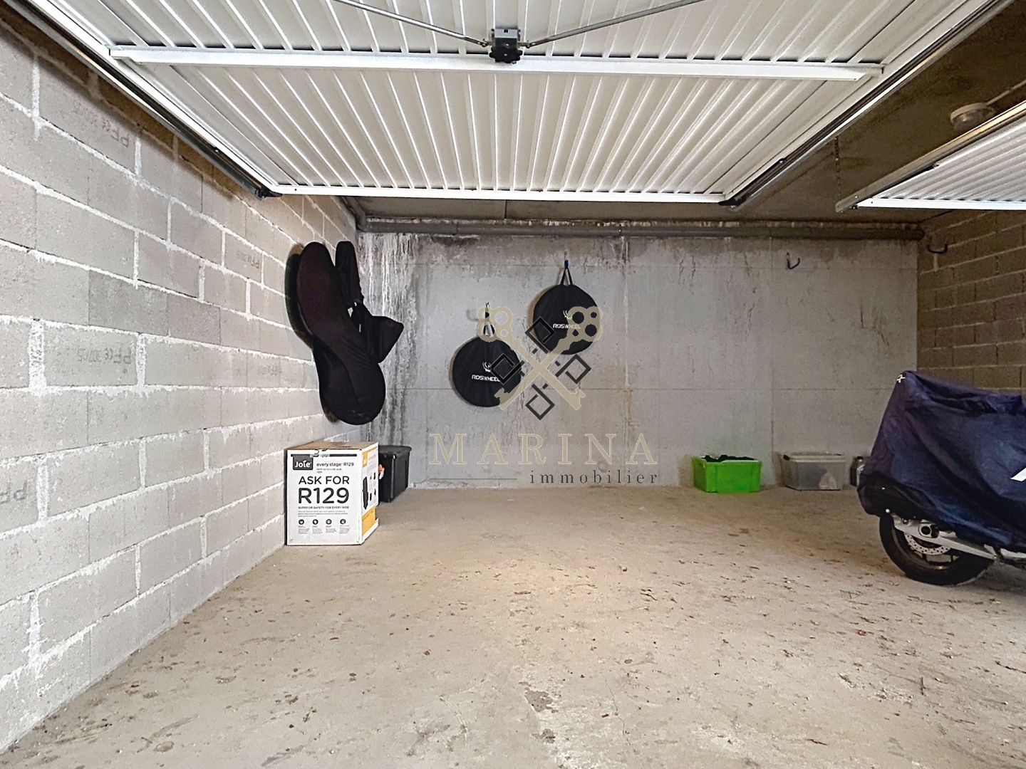 BOX FERMÉ EN RÉSIDENCE SÉCURISÉE PORTO-VECCHIO