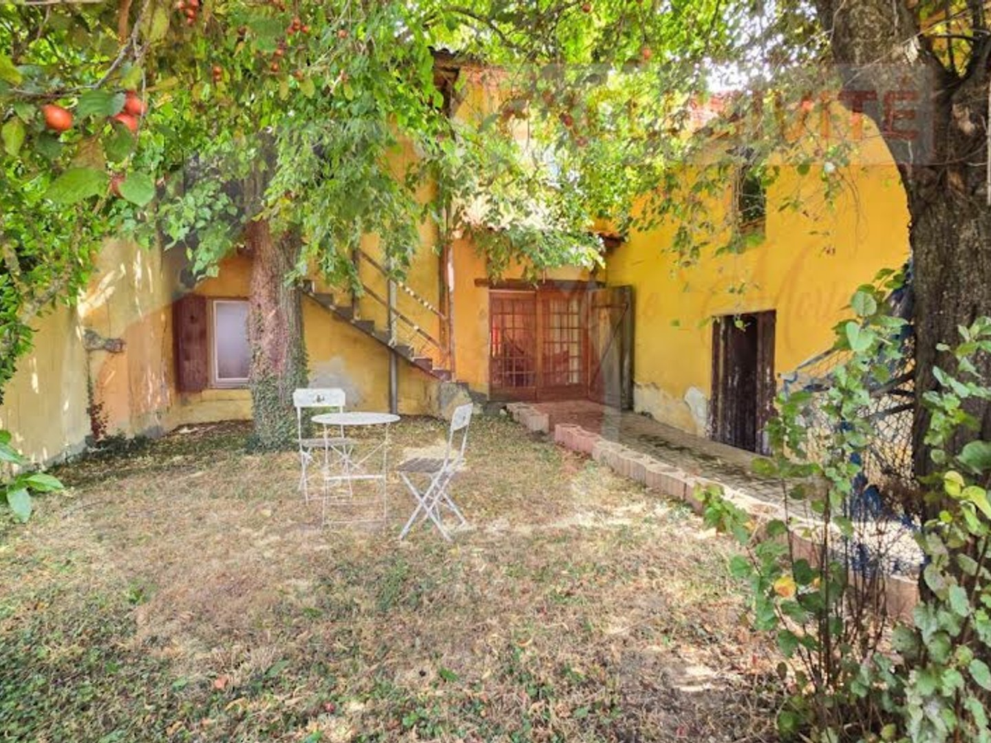 Maison 11 pièces 450 m²