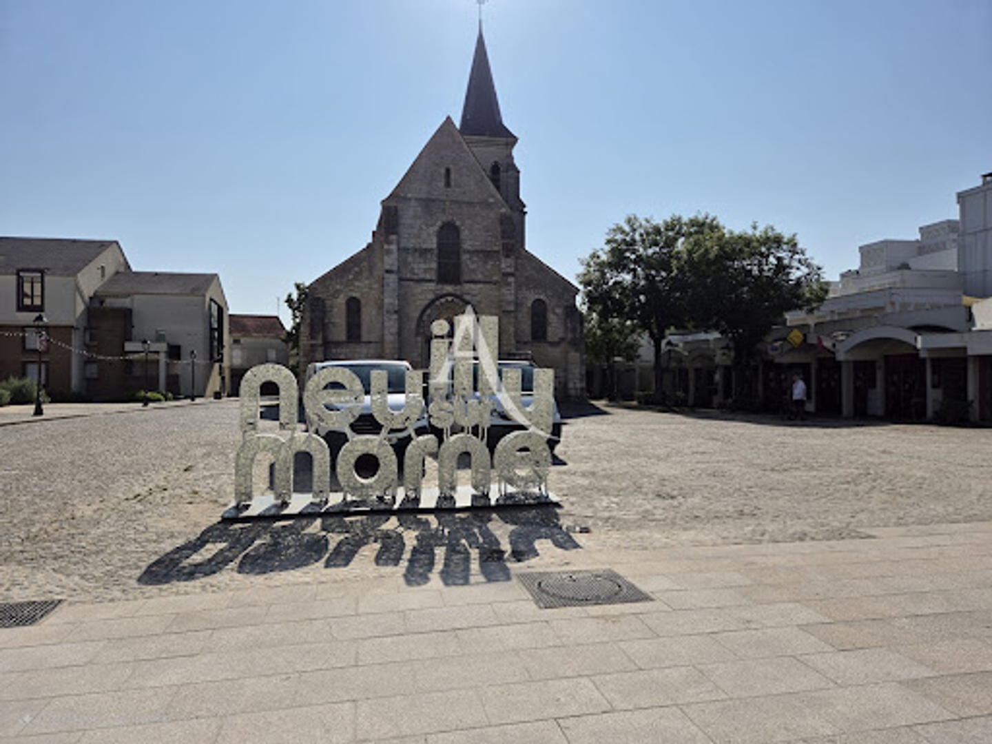 Magasin à vendre - 7 pièces - 179m2 - Neuilly-Sur-Marne (93330)