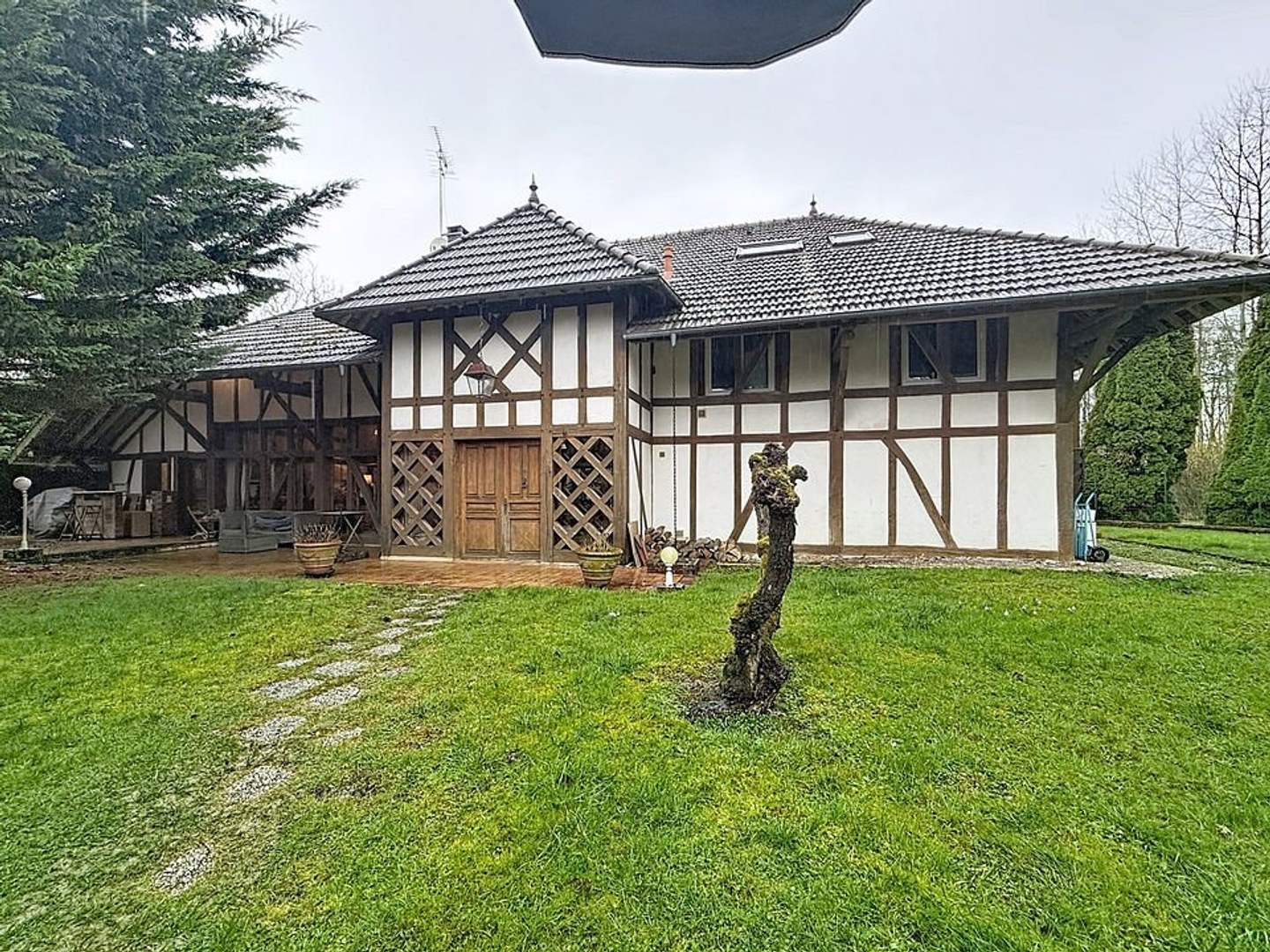 Maison à vendre - 7 pièces - 327m2 - Saint-Germain (10120)