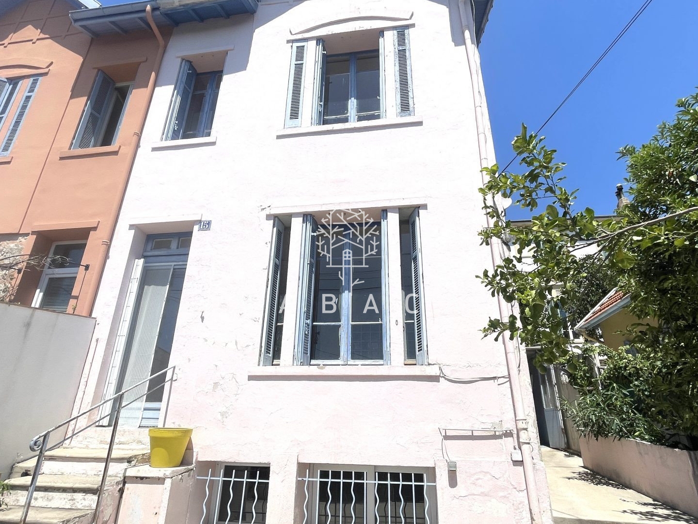 À VENDRE MAISON. GRASSE