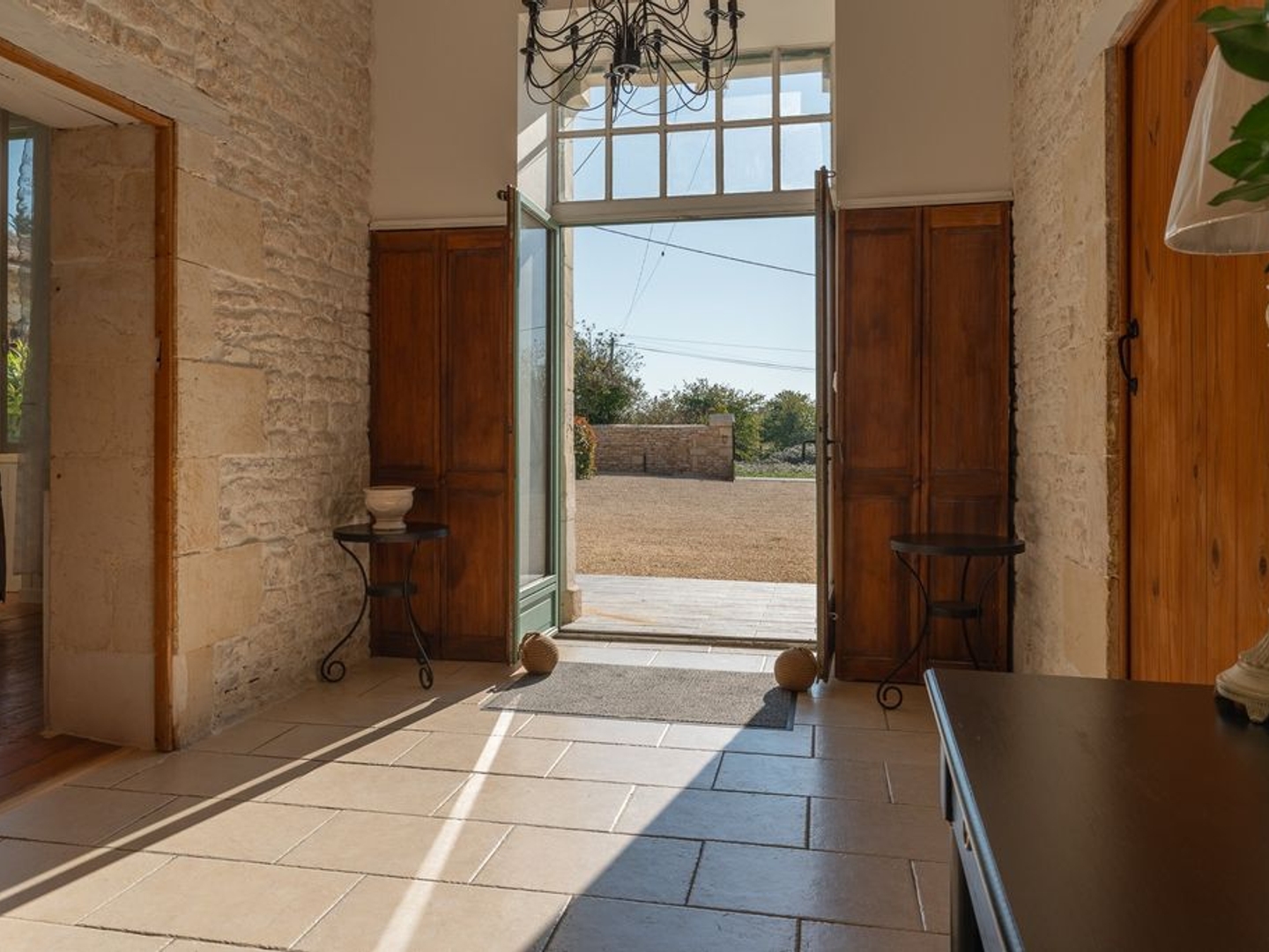 Maison à vendre - 9 pièces - 350m2 - Mairé-Levescault (79190)