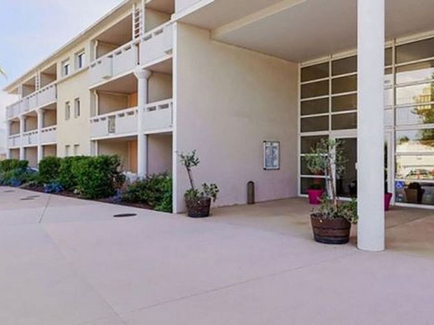 Appartement à vendre - 2 pièces - 34m2 - Six-Fours-Les-Plages (83140)
