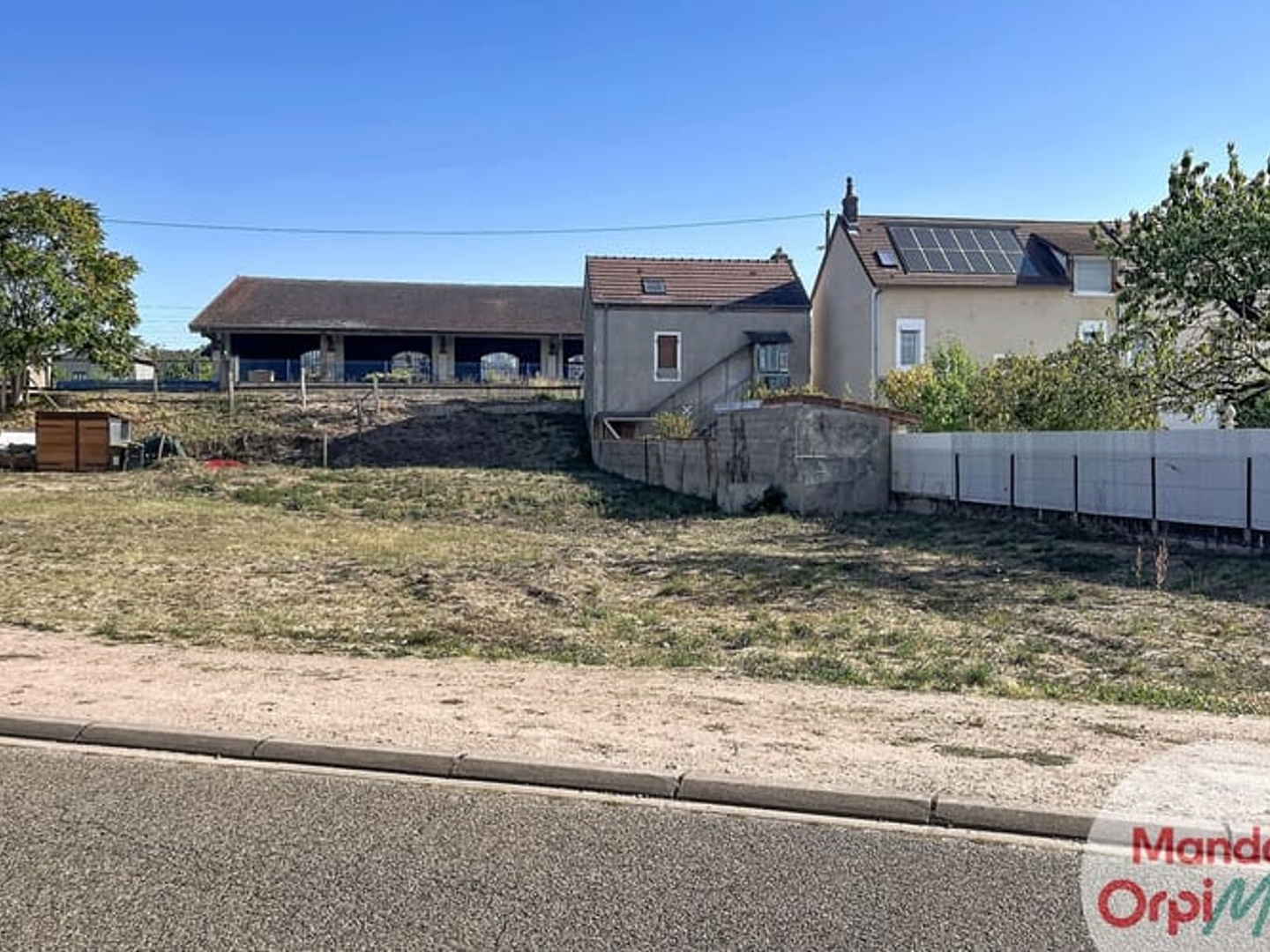 Terrain à vendre - 824m2 - Varennes-Sur-Allier (03150)