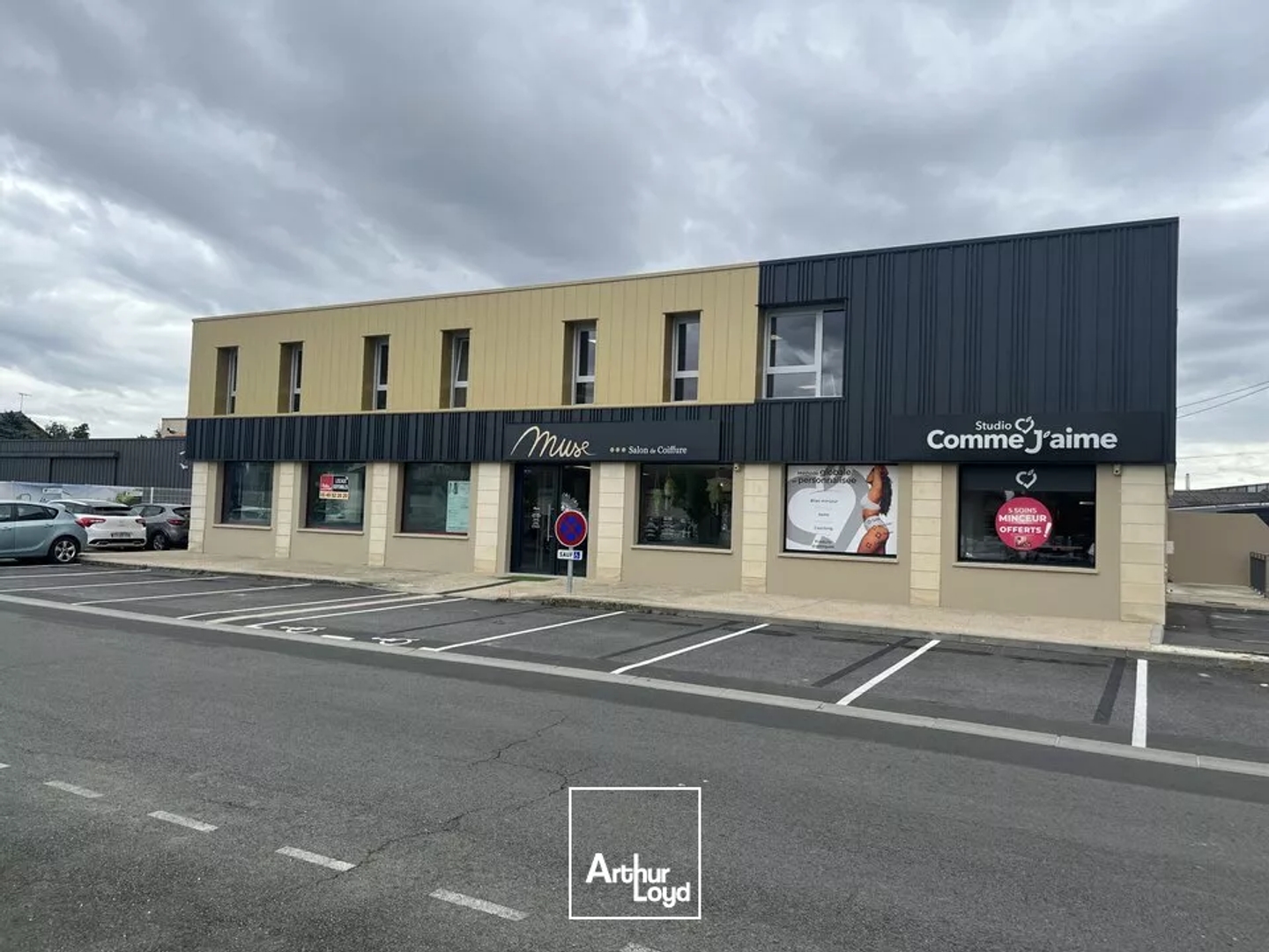 Locaux à vendre - 115m2 - Poitiers (86000)